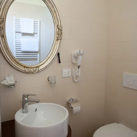 호텔 Clementina 3*