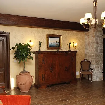 Clementina Hotel