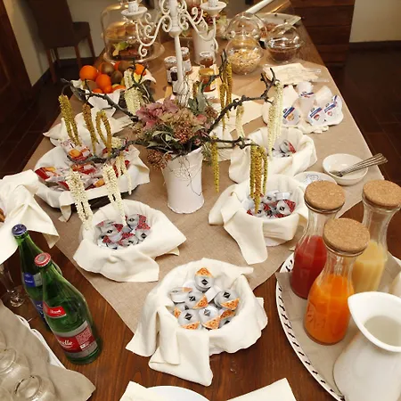 Clementina Hotel
